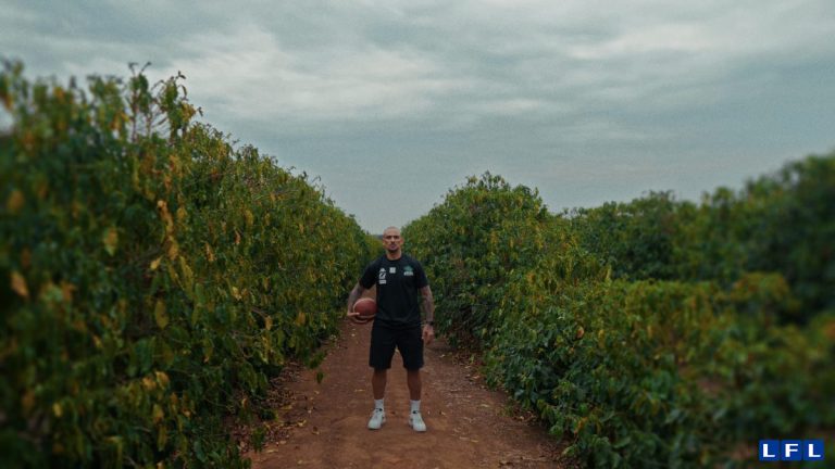 Nossa Terra Tem Basquete: Alex Garcia abre o coração para contar como o basquete, a infância dura e a força da família moldaram o homem e o atleta que marcaram gerações